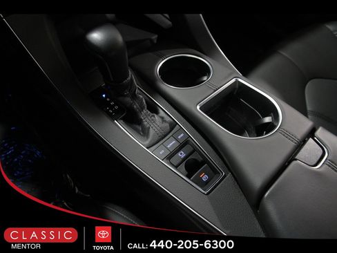 Certified 2021 Toyota Avalon XLE image 13