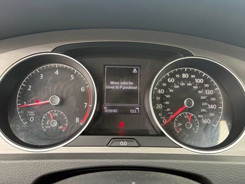 Used 2017 Volkswagen Golf SportWagen FWD image 32
