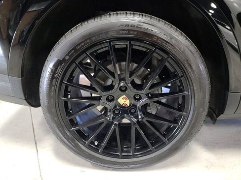 Used 2023 Porsche Cayenne S w/ Premium Package Plus image 13