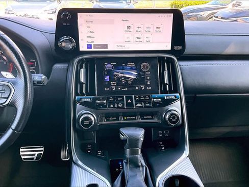 Used 2024 Lexus LX 600 F Sport image 7