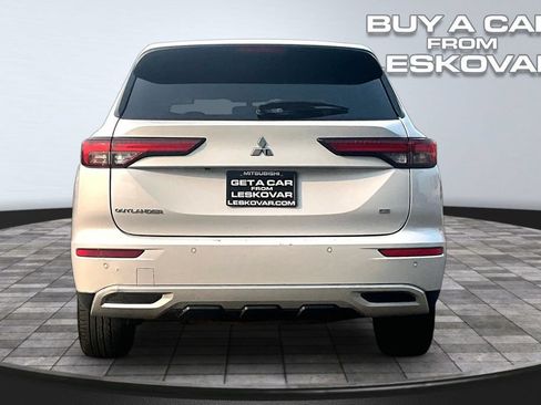 Used 2024 Mitsubishi Outlander SE AWD/4WD image 4