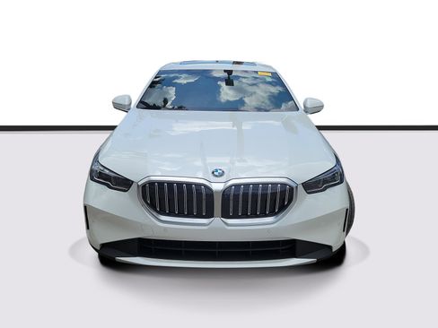 Certified 2024 BMW 530i w/ Premium Package RWD image 2