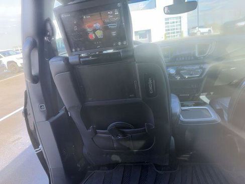 Certified 2018 Chrysler Pacifica Touring-L Plus image 10