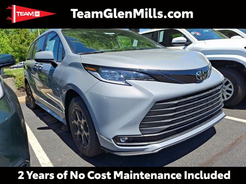 New 2026 Toyota Sienna XLE Woodland Edition AWD/4WD image 1