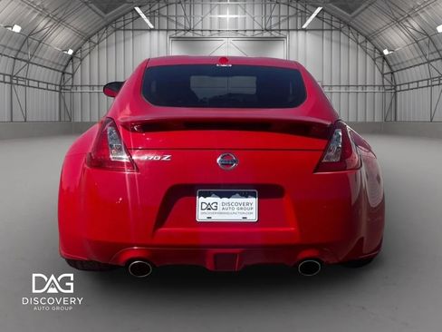 Used 2016 Nissan 370Z Coupe RWD image 3