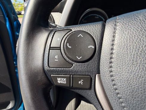 Used 2017 Toyota RAV4 AWD Hybrid image 21