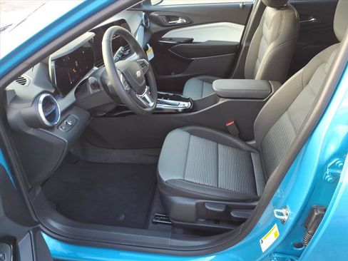 New 2026 Chevrolet Trax LT w/ Driver Confidence Package image 8