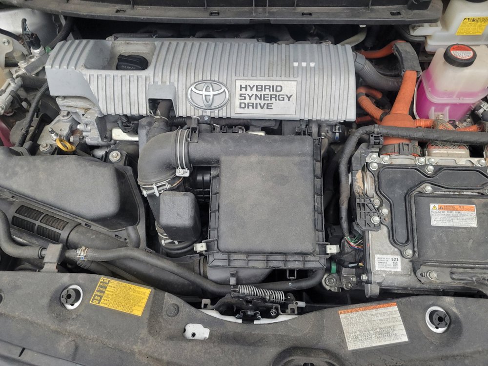 Used 2015 Toyota Prius Three FWD image 30