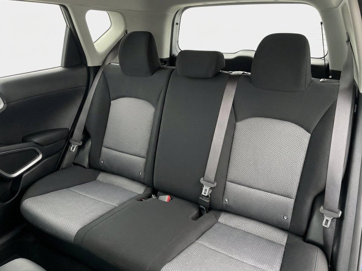 Used 2025 Kia Soul LX w/ LX Technology Package FWD image 21