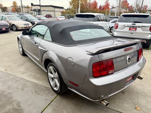 Used 2006 Ford Mustang GT Premium image 4