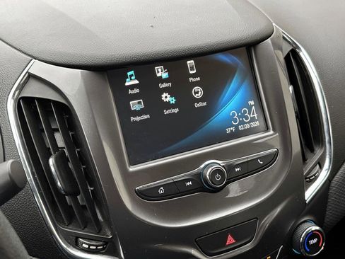 Used 2018 Chevrolet Cruze LT w/ Convenience Package image 23