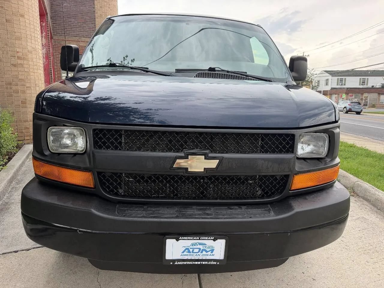 Used 2015 Chevrolet Express 2500 w/ Cold Climate Package RWD image 3