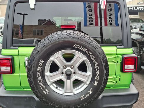 Used 2019 Jeep Wrangler Unlimited Sport S AWD/4WD image 5
