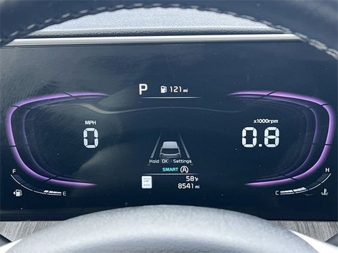 Used 2025 Kia Telluride EX w/ EX Captain's Chair Package image 22