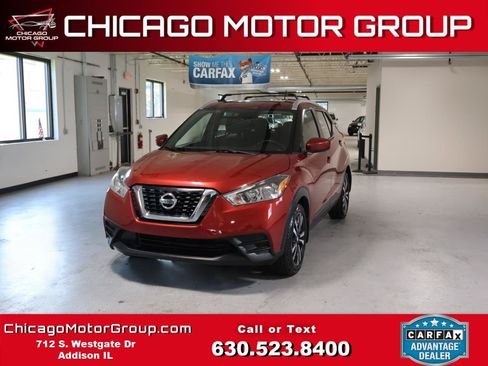 Used 2019 Nissan Kicks SV w/ Exterior Package FWD image 1
