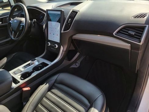 Used 2021 Ford Edge SEL image 6