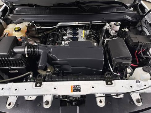 Used 2022 Chevrolet Colorado LT w/ Redline Special Edition image 9