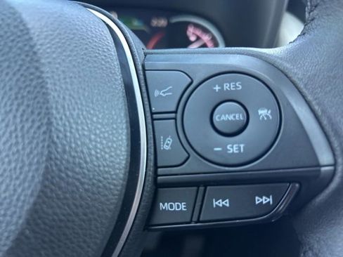 Used 2024 Toyota RAV4 XLE Premium FWD image 21