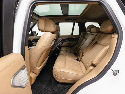 Used 2024 Land Rover Range Rover Autobiography image 27