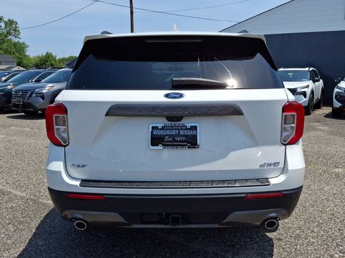 Used 2023 Ford Explorer XLT w/ Equipment Group 202A AWD/4WD image 5