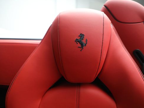 Certified 2023 Ferrari F8 Tributo RWD image 21