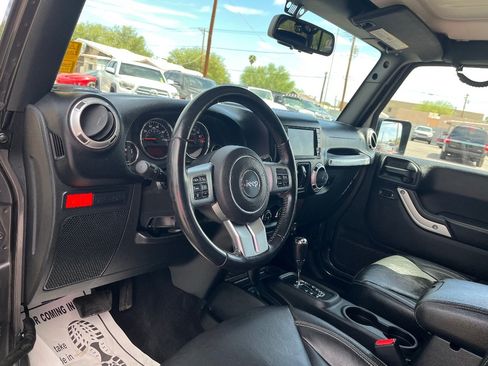 Used 2016 Jeep Wrangler Unlimited Rubicon AWD/4WD image 22