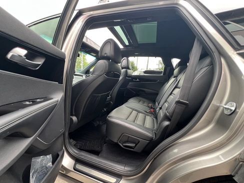 Used 2016 Kia Sorento SX AWD/4WD image 12