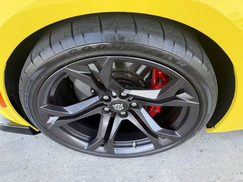 Used 2018 Chevrolet Camaro SS RWD image 47