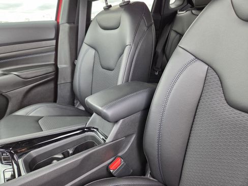 New 2026 Jeep Compass Latitude image 27