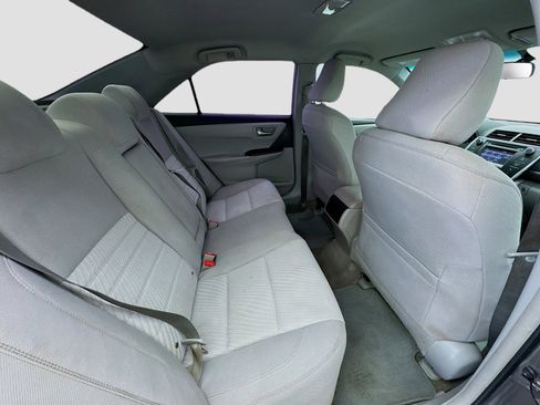 Used 2016 Toyota Camry LE FWD image 17