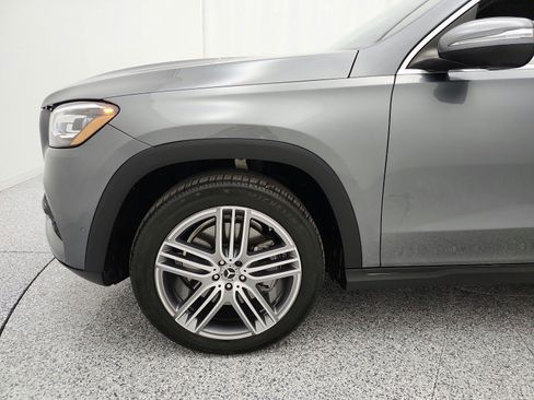 Used 2021 Mercedes-Benz GLS 450 4MATIC image 17