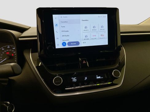 Used 2025 Toyota Corolla LE image 25