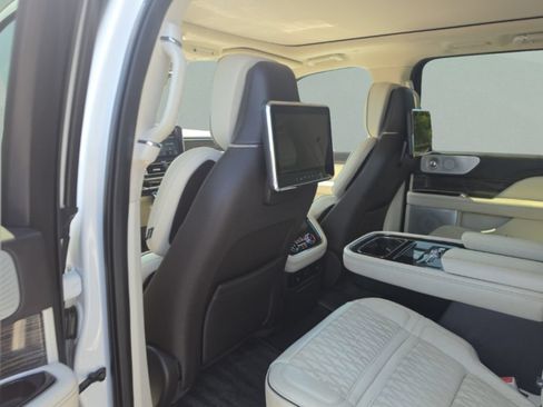 Used 2020 Lincoln Navigator L Black Label w/ Cargo Convenience Package AWD/4WD image 27