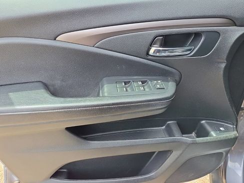 Used 2019 Honda Ridgeline RTL-T image 12