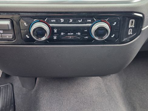 Certified 2025 Chevrolet Silverado 1500 LT RWD image 20