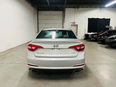 Used 2015 Hyundai Sonata Sport w/ Option Group 03 FWD image 6