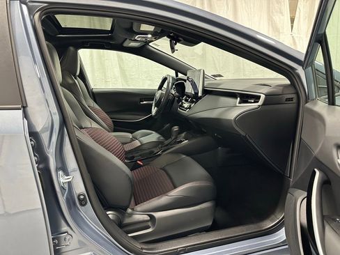 Used 2025 Toyota Corolla XSE image 57