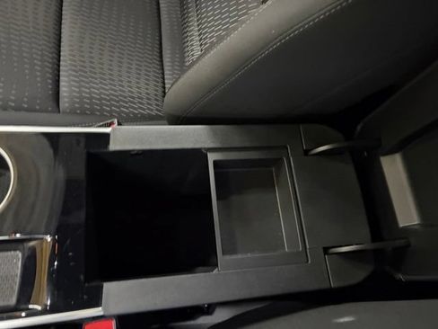 Used 2025 Chevrolet Equinox LT FWD image 61