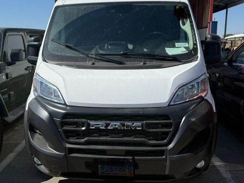 Used 2025 RAM ProMaster 2500 w/ Convenience Group FWD image 2