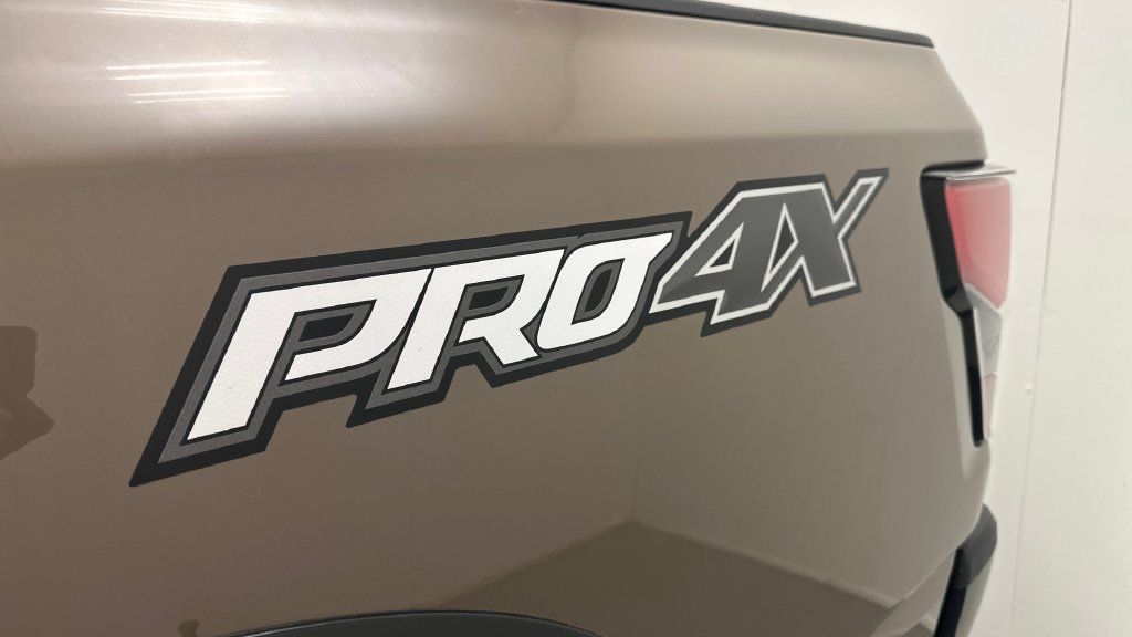 Used 2023 Nissan Titan PRO-4X w/ Pro-4x Convenience Package AWD/4WD image 12
