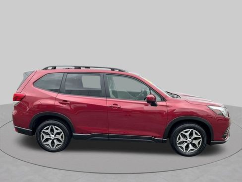 Used 2024 Subaru Forester Premium AWD/4WD image 33