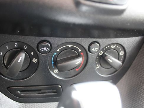 Used 2016 Ford Transit Connect XL image 16