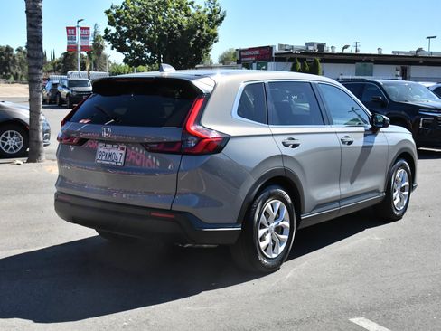 Used 2025 Honda CR-V LX image 8