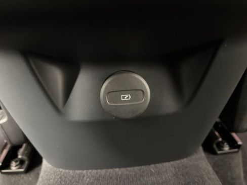Used 2023 Volvo XC60 B5 Plus w/ Protection Package Premier FWD image 44