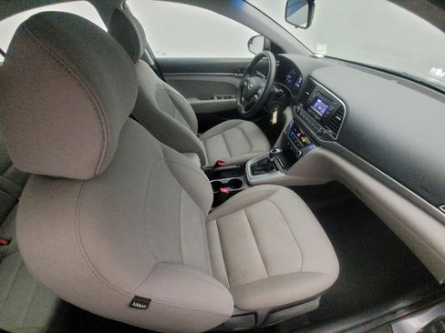 Used 2017 Hyundai Elantra SE image 21
