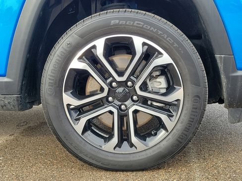 Used 2023 Jeep Compass Limited image 5