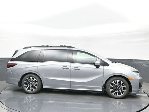 New 2026 Honda Odyssey Elite image 7