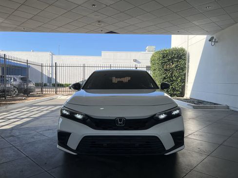 Used 2023 Honda Civic Sport image 6