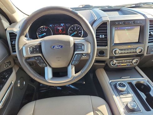 Used 2021 Ford Expedition XLT image 24