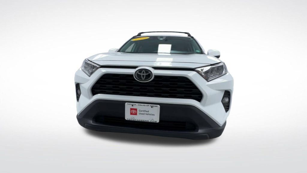 Certified 2020 Toyota RAV4 XLE Premium AWD/4WD image 4